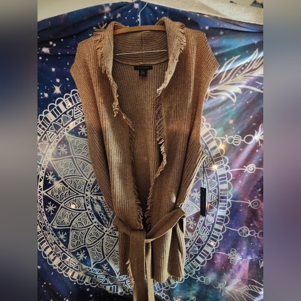 𝅺TAHARI Womans brown sweater vest, 2X, NWT